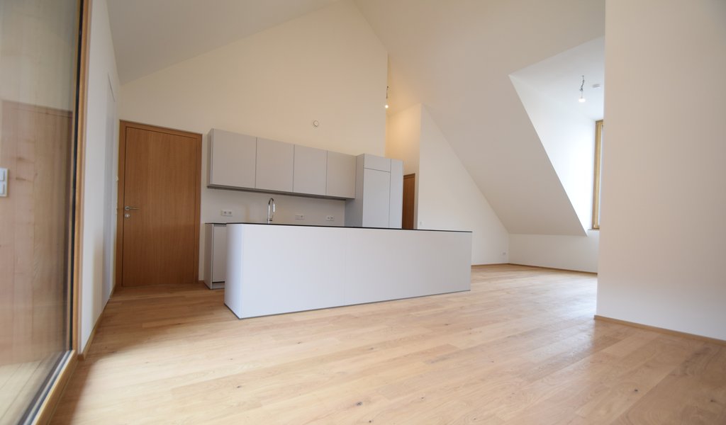 Einzigartig Wohnen - 4-Zimmer Dachgeschosswohnung - (Radetzkystraße 16)