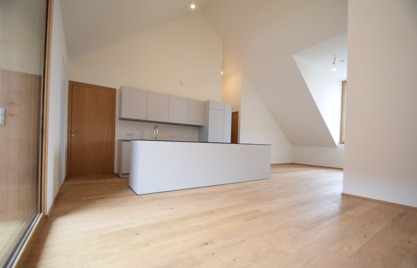 Einzigartig Wohnen - 4-Zimmer Dachgeschosswohnung - (Radetzkystraße 16)
