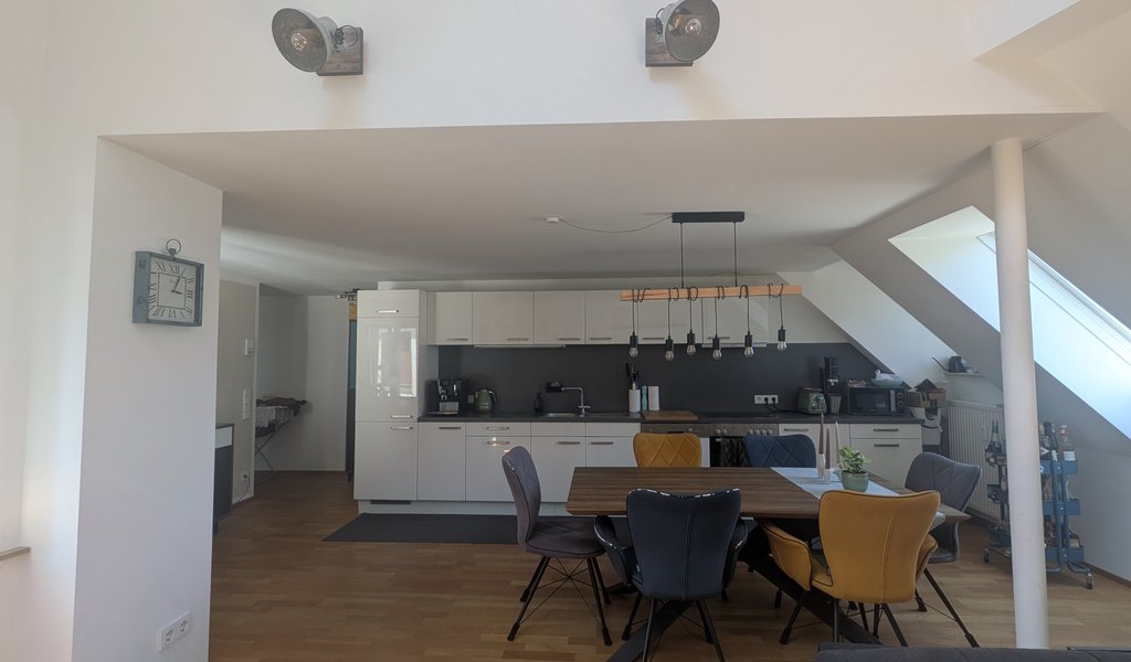 Charmante 2-Zimmer-Dachgeschosswohnung am Rande der Fußgängerzone