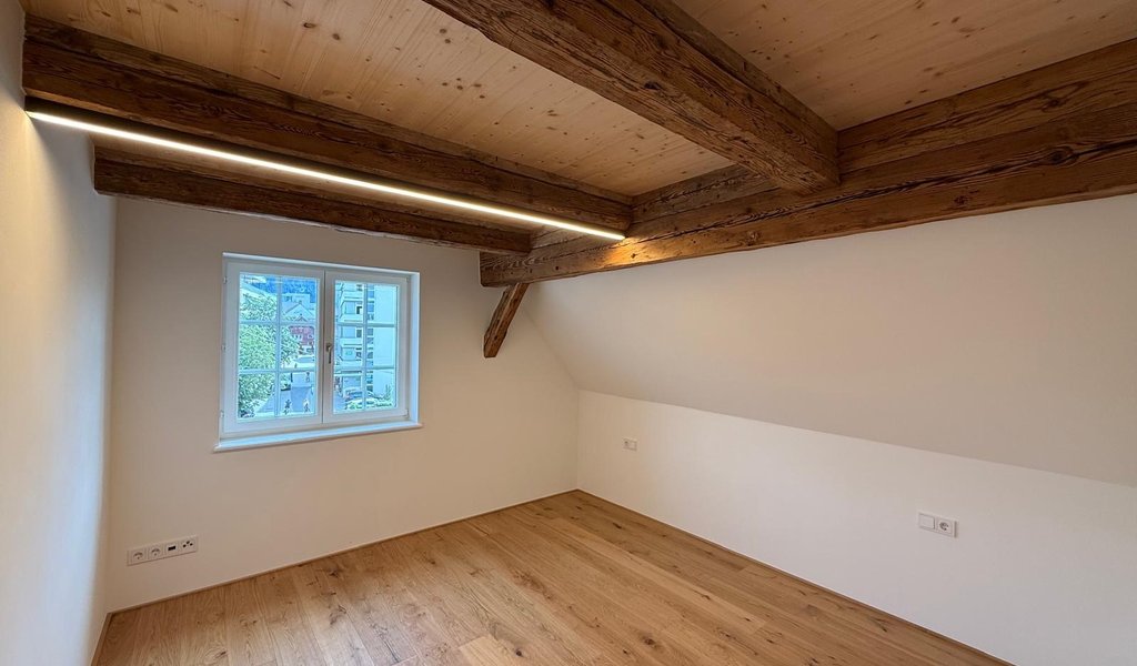 Einzigartige zweistöckige 4-Zimmer-Dachgeschosswohnung zu vermieten!